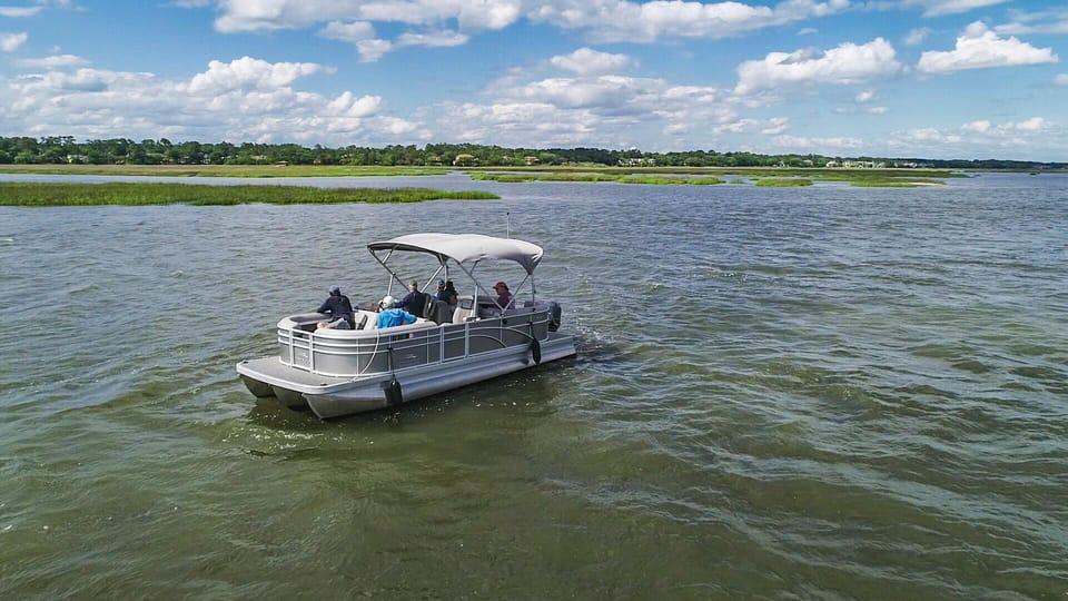 8 Hour 24 Ft. Luxury Pontoon Private Hilton Head Boat Rental - Boat Features