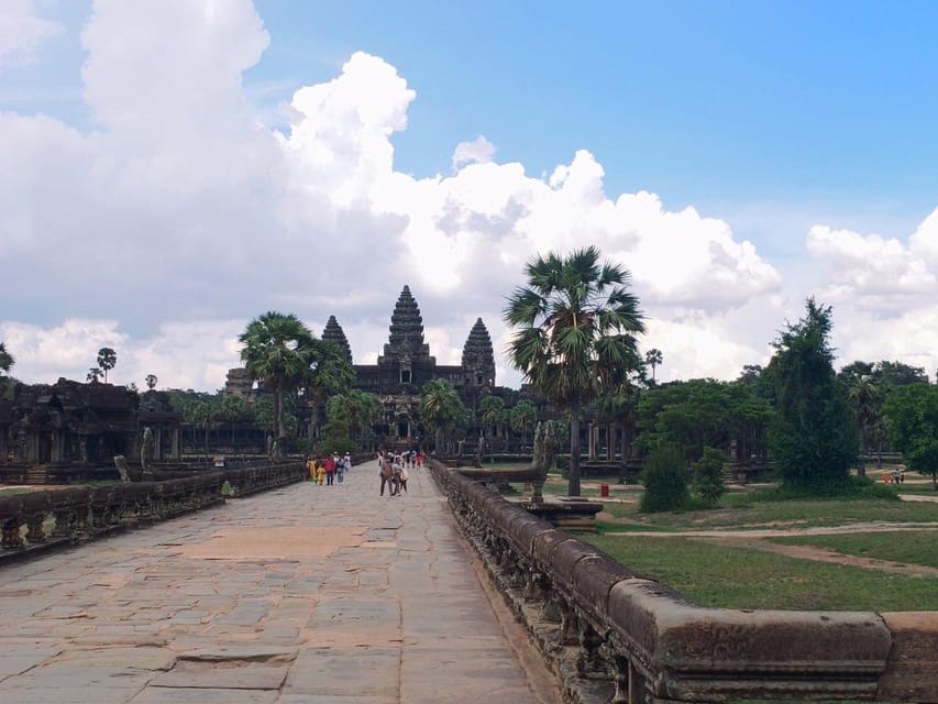 9-Day Cambodia Tour With Angkor Wat - Included Services and Amenities