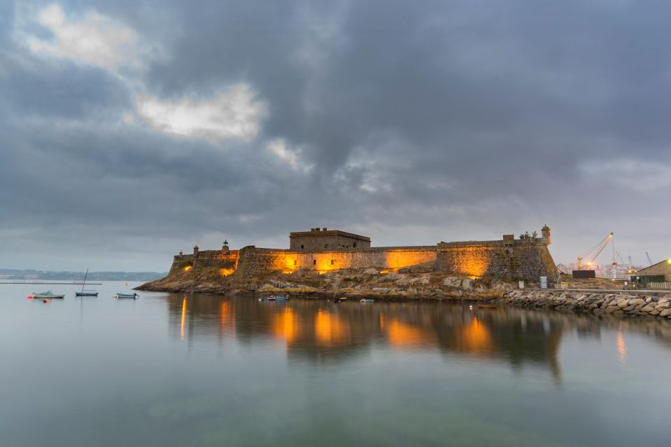 A Coruña: Private Walking Tour With Beer or Wine - Inclusions