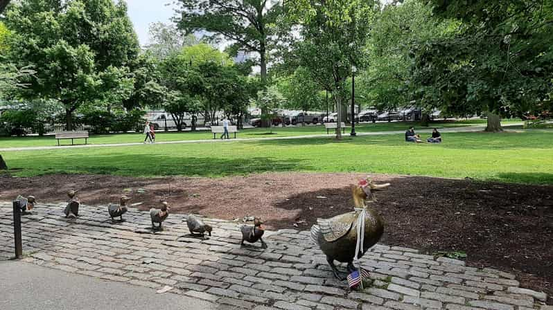 A Journey Through Time: a Walking/Driving Tour of Boston - Tour Features