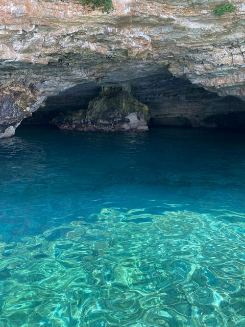 A Sunny and Blue Morning in Santa Maria Di Leuca - Accessibility and Language