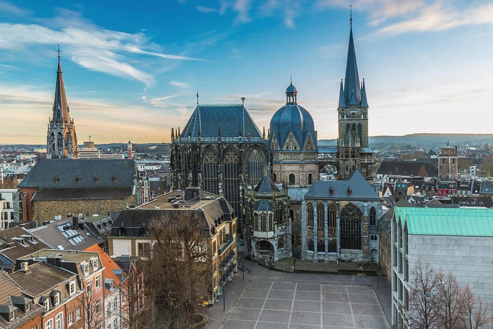 Aachen: Express Walk With a Local in 60 Minutes - Booking Information