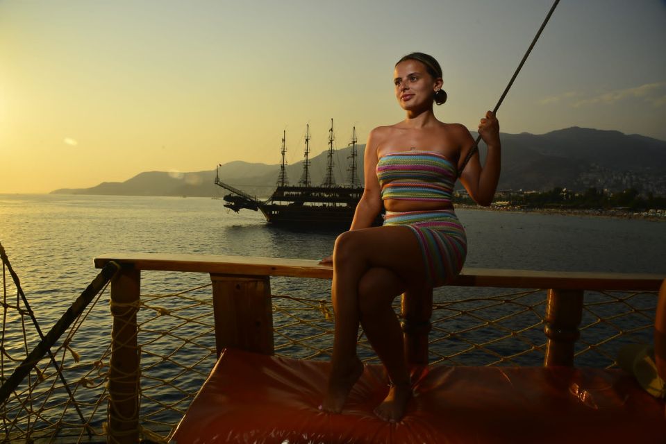 Alanya: Pirate Trip With Lunch and Unlimited Drinks - Daily Itinerary