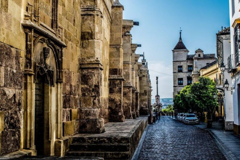 ALCÁZAR + PATIOS+ JEWISH QUARTER (PRIVATE TOUR) - Key Landmarks