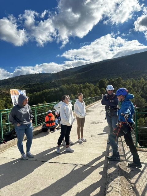 Alcoy: Bungee Jumping - Safety and Equipment