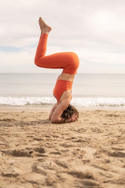 Alicante: Sunrise Yoga Class on the Beach & Breakfast - Experience Highlights