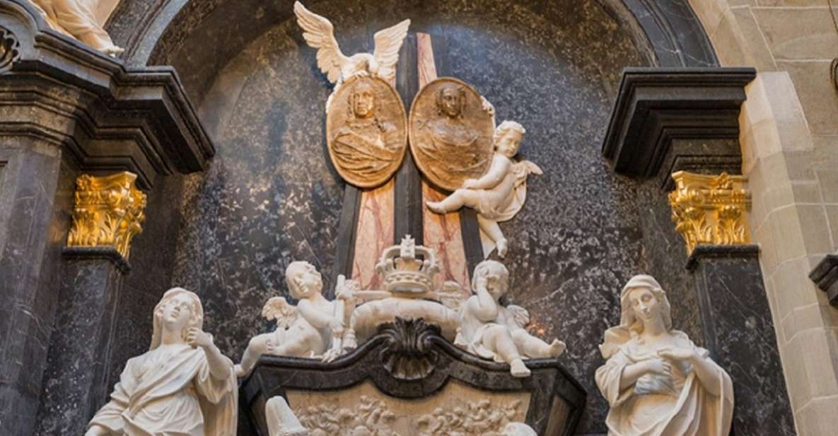 All Faces of the Krakow Royal Cathedral With a Guide - Historical Significance of Wawel Cathedral