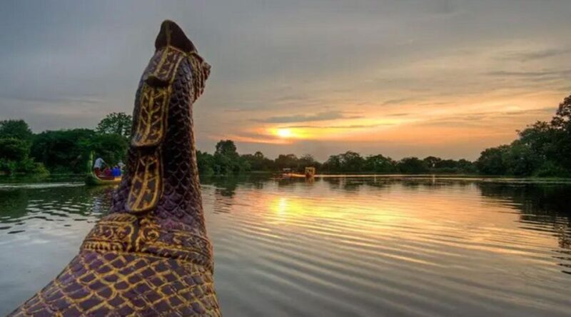 Amazing Sunset With Angkor Gondola Boat Ride - Historical Significance