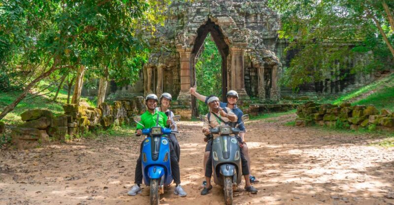 Angkor Wat: Guided Vespa Tour Inclusive Lunch at Local House - Temples Explored