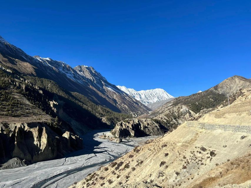 Annapurna Circuit Trek - 14 Days - Essential Inclusions