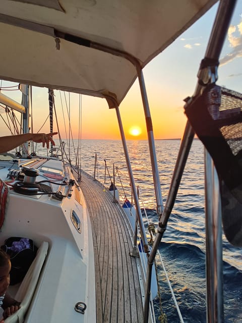 Apulia: Sailing Boat Tour With Aperitif - Itinerary Details