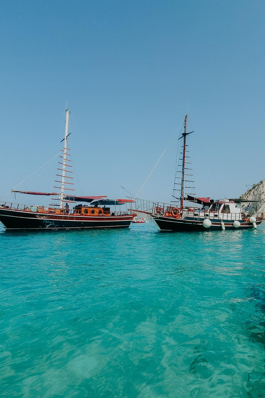 Argostoli: Full-Day Boat Trip With Lunch & Unlimited Drinks - Boat Cruise Highlights