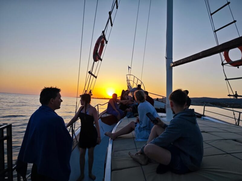 Argostoli: Sunset Cruise With Food & Drinks - Itinerary Highlights