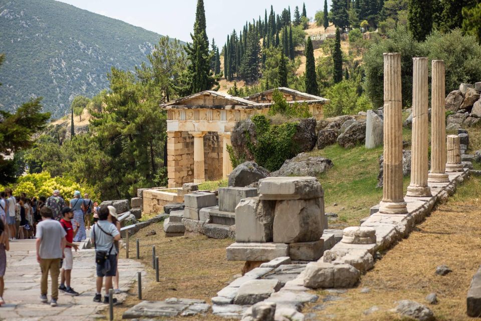 Athens: Delphi Small-Group Day Experience & Arachova Visit - Transportation and Inclusions