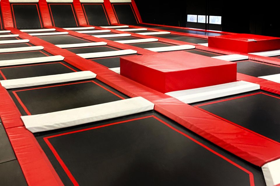 Augsburg: Trampoline Jumping at Jumptown - Activities and Experiences