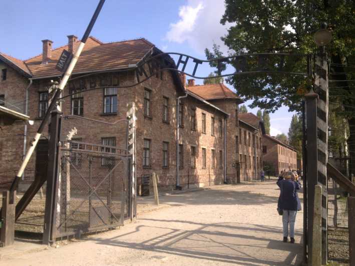 Auschwitz-Birkenau Museum: Guided Tour From Krakow - Itinerary Details