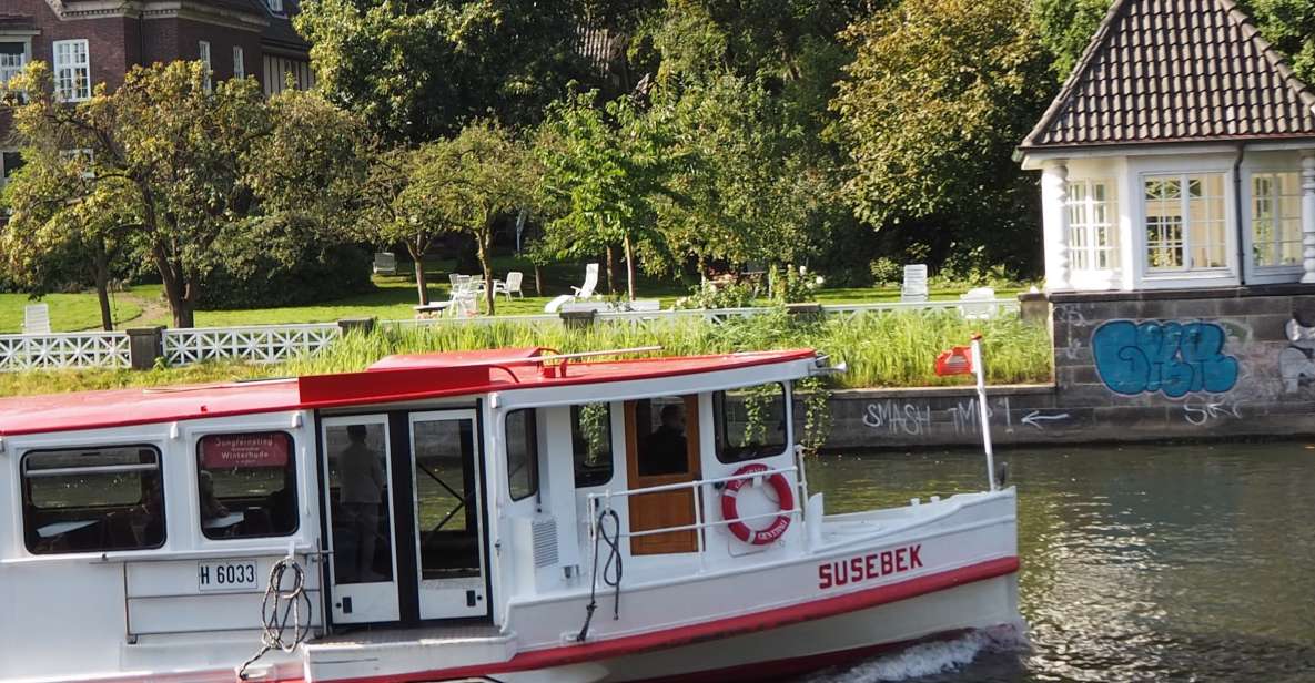 Aussenalster: Celebrities, Waterfronts and Nature Cycle Tour - Tour Highlights