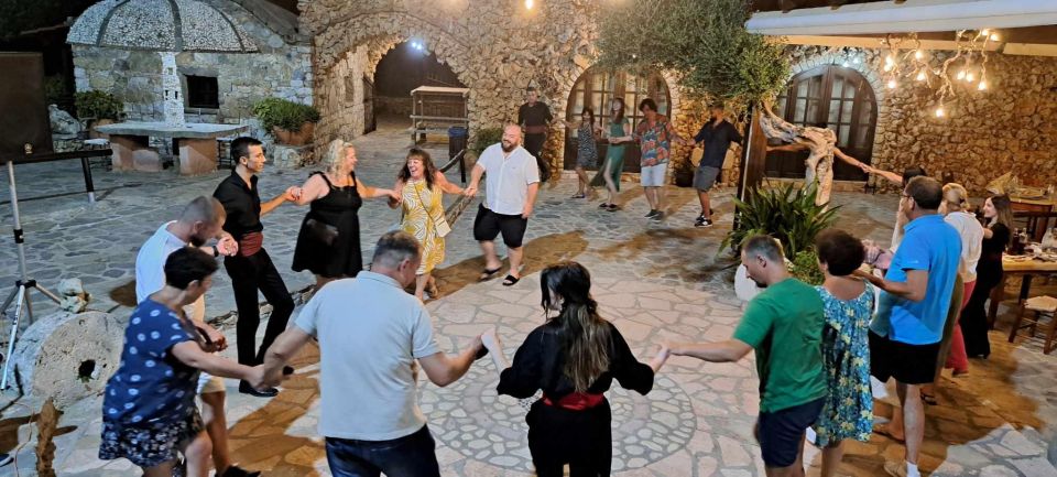 Authentic Cretan Night: Dinner, Live Music, and Dance - Dinner and Cuisine