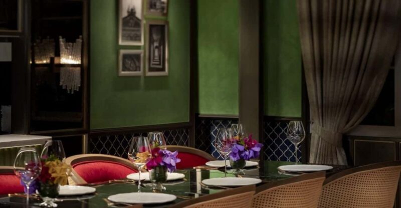 Bangkok: Lahnyai Nusara (Michelin Guide) Dining Packages - Ambiance and Setting