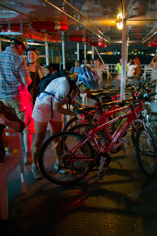 Bangkok: Nighttime Bike Tour With Flower Market Visit - Experience and Highlights