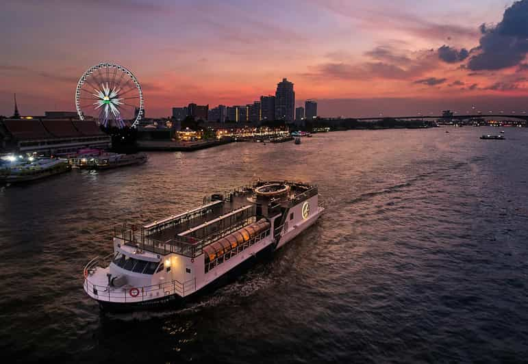 Bangkok: Saffron Cruise by Banyan Tree - Culinary Offerings