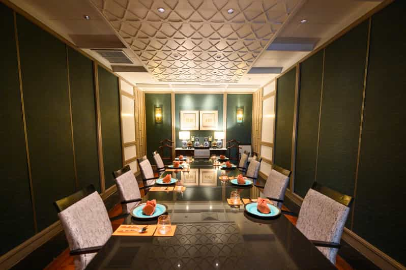 Bangkok: The House of Smooth Curry - The Athenee Hotel - Signature Curry Dishes Highlighted