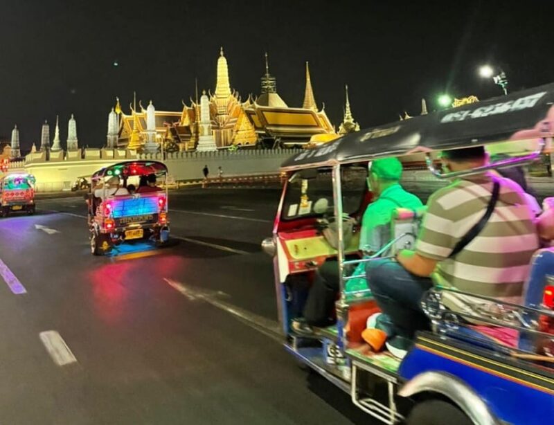 Bangkok: TUK Tuk Tour Night Life Private With Hotel Pick up - Tour Experience