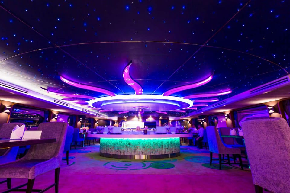 Bangkok: Wonderful Pearl Dinner Cruise and Live Performance - Dining Experience