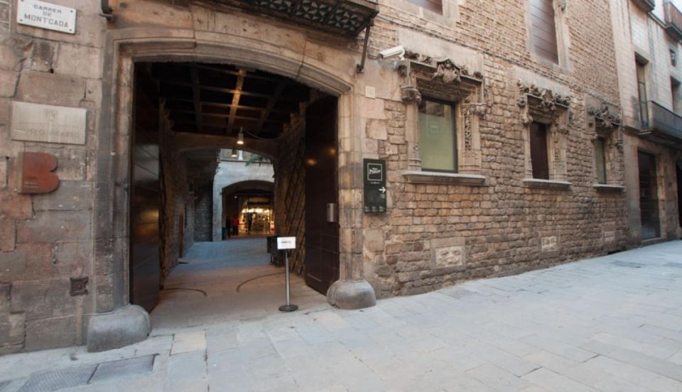 Barcelona: 4-Hour Private Picasso Museum & Walking Tour - Museum Opening and History