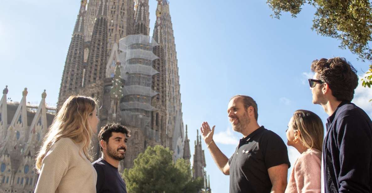 Barcelona: City Highlights Walking Tour With Sagrada Familia - Tour Inclusions