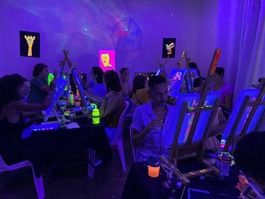 Barcelona: Fluorescent Paint and Wine Workshop - Social Environment