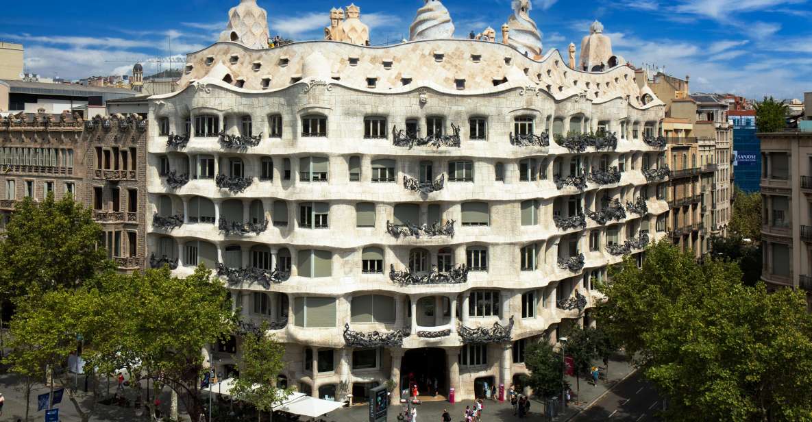 Barcelona: La Pedrera-Casa Milà Ticket & Audio Guide Option - Architectural Innovations Showcased