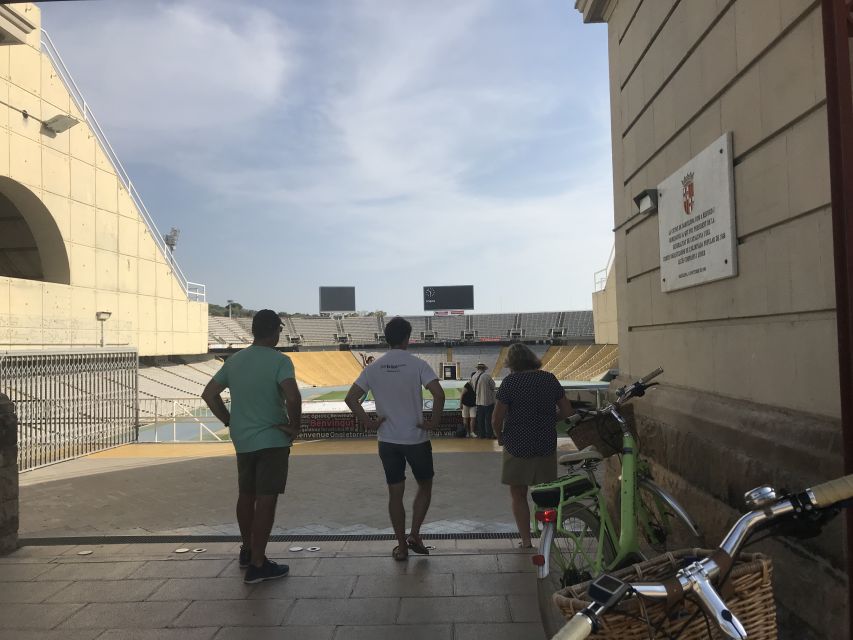 Barcelona: Montjuic Hill E-Bike Tour - Guided Tour