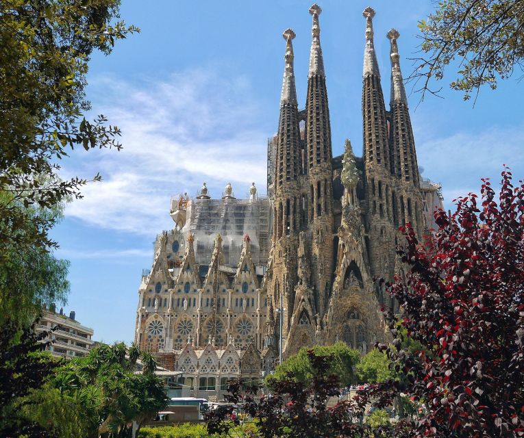 Barcelona: Sagrada Familia, Modernism, and Old Town Tour - Landmarks