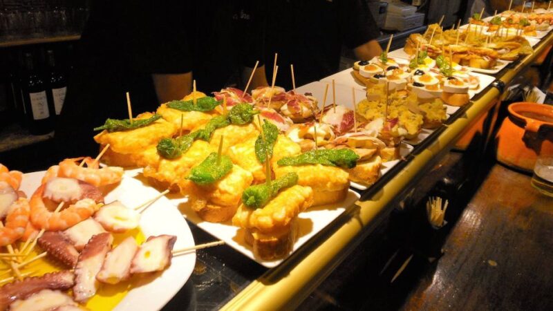 Barcelona: Tapas & Picasso Museum Guided Walking Tour - Picasso Museum Exploration