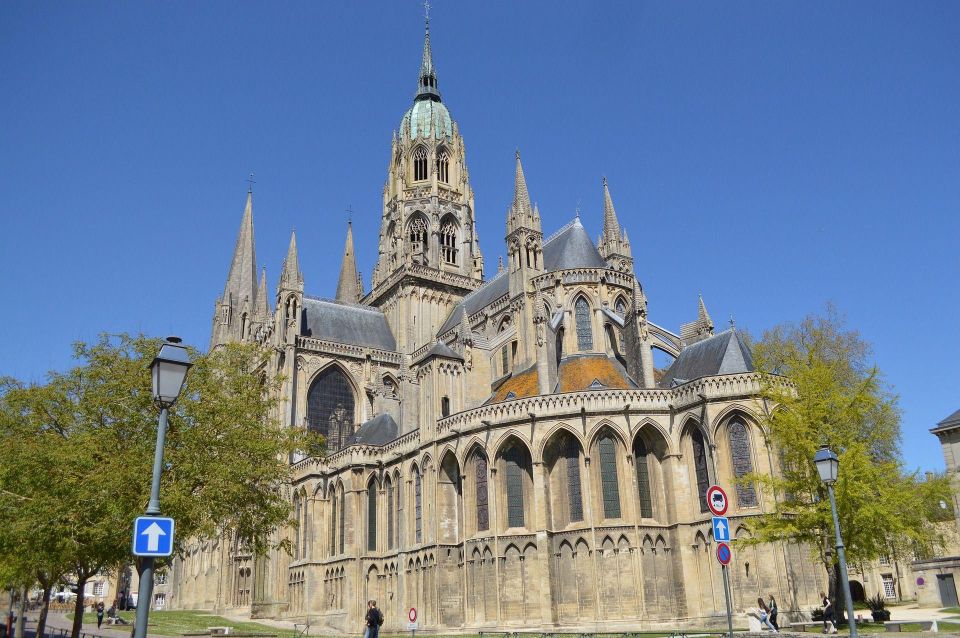 Bayeux: Private Guided Walking Tour - Architectural Features