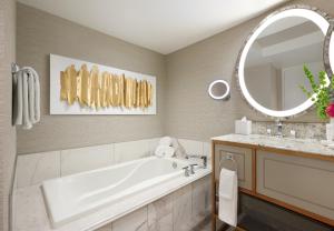 Bellagio - Amenities and Features