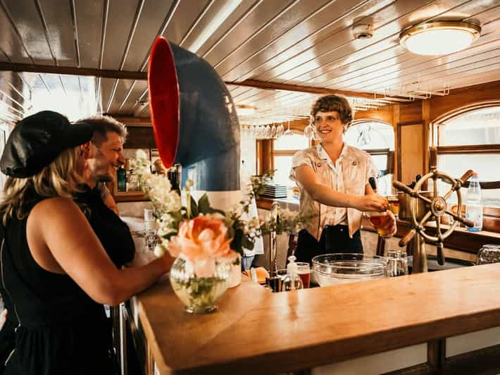 Berlin: 3-Hour Beer Evening Sightseeing Boat Cruise - Tour Details