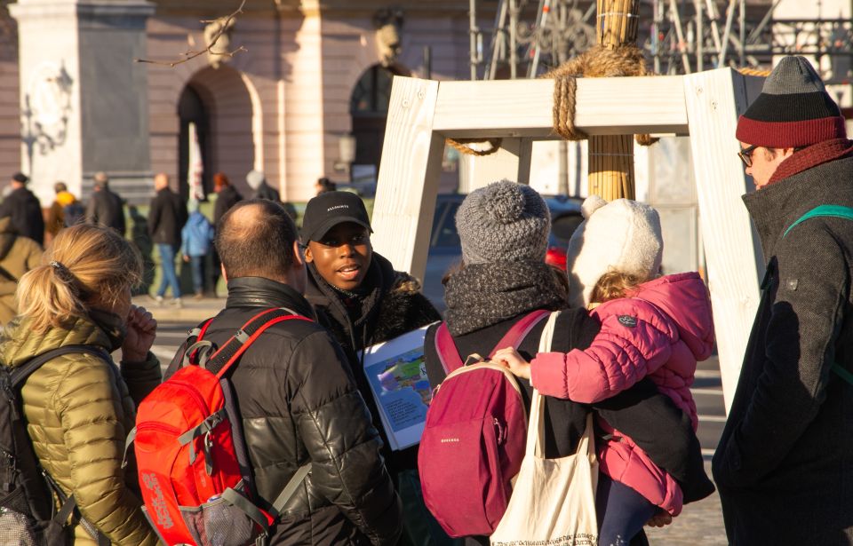 Berlin: Critical Berlin Castle/ Humboldt Forum Guided Tour - Itinerary Breakdown