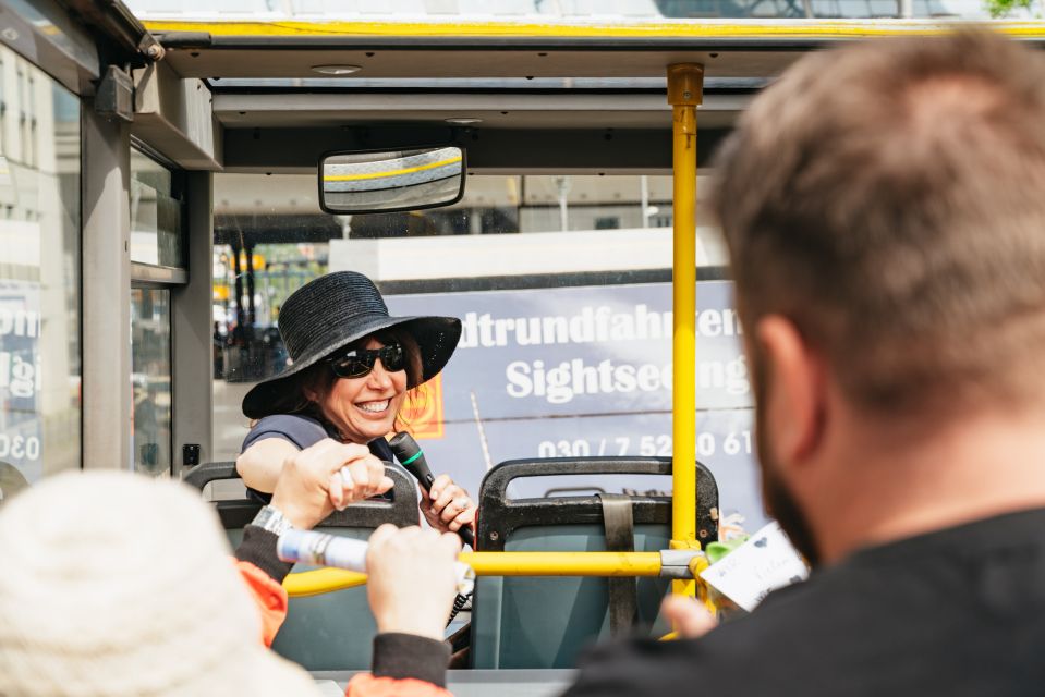 Berlin: Hop-On Hop-Off Bus Tour With Live Commentary - The Experience of Live Commentary