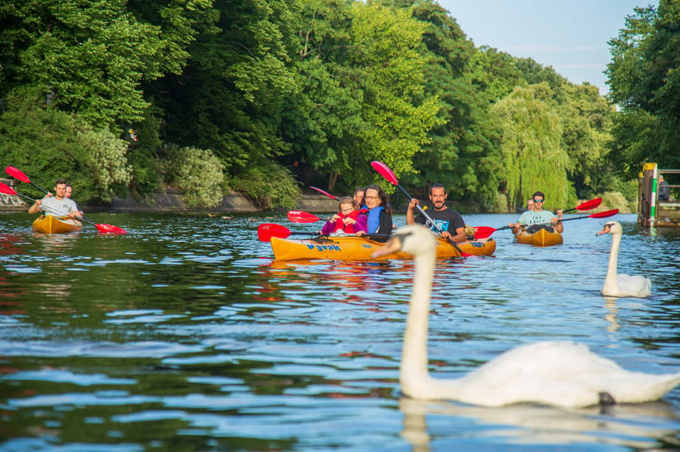 Berlin: Kayaking Tour Through East Berlin - Meeting Point and Access