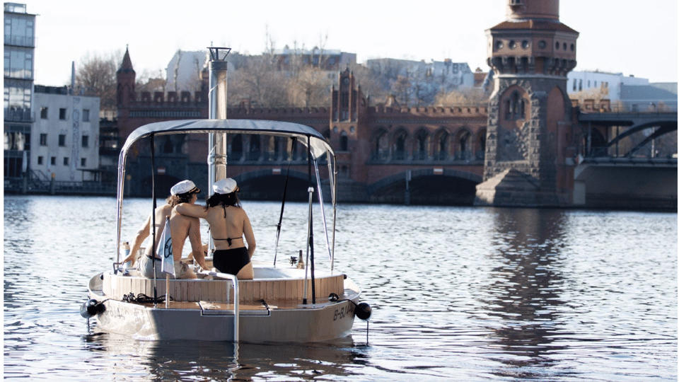 Berlin: Self-Drive Boat Experience With Bathtub - Accessing the Meeting Point