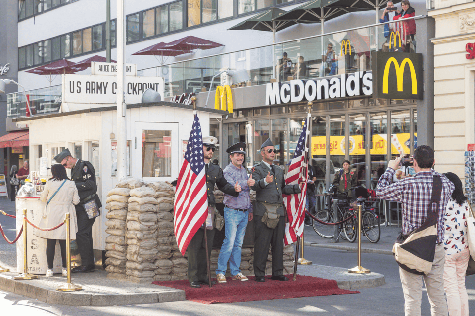 Berlin: Self-Guided Walking Tour Second World War & Cold War - Tour Features