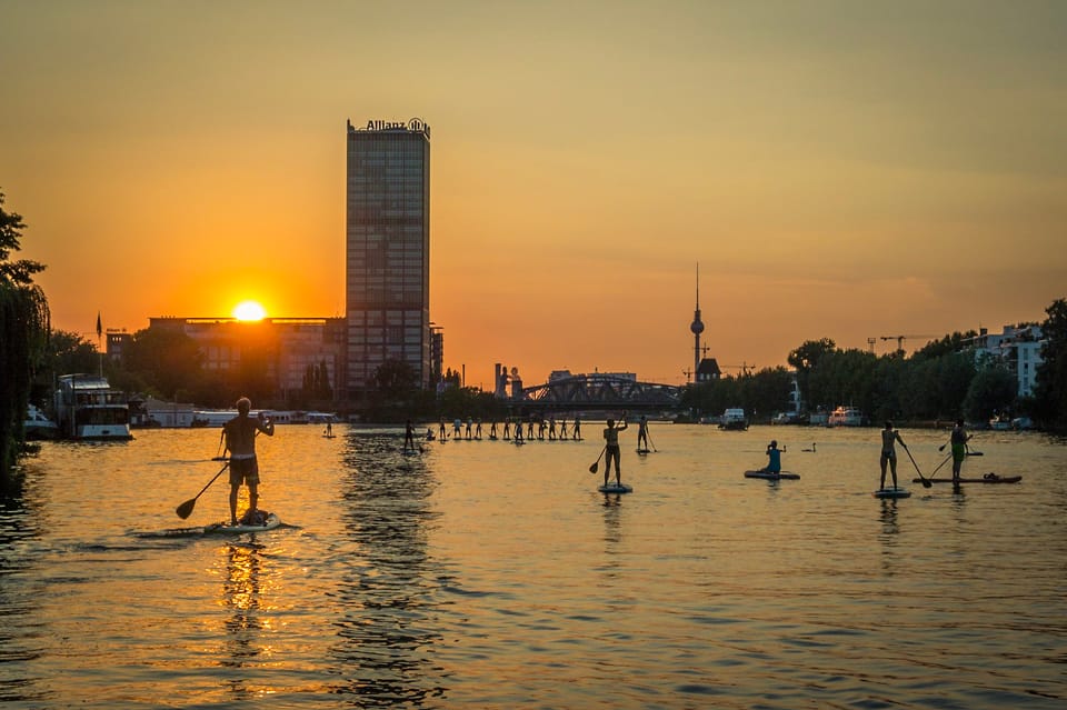 Berlin: SUP Sunset Tour to the Molecule Man - Inclusions and Requirements