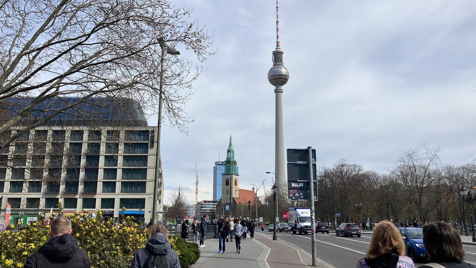 Berliner Highlights: Cycling Through Berlin - Exploring the City by Bike