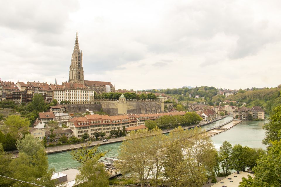 Bern: Private Exclusive History Tour With a Local Expert - Landmarks Explored