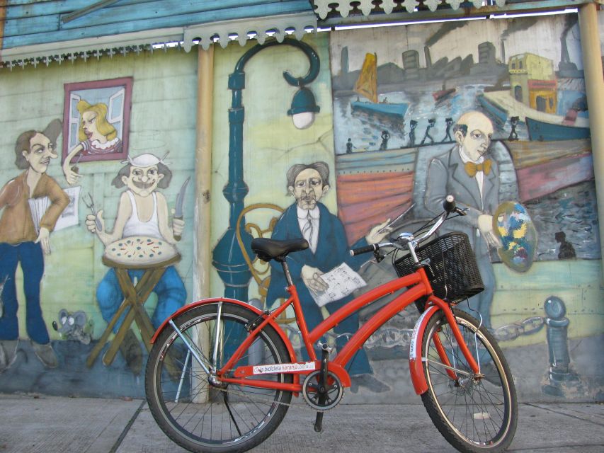 Bike Tour Street Art - Urban Art La Boca / Barracas - Street Art Themes Explored