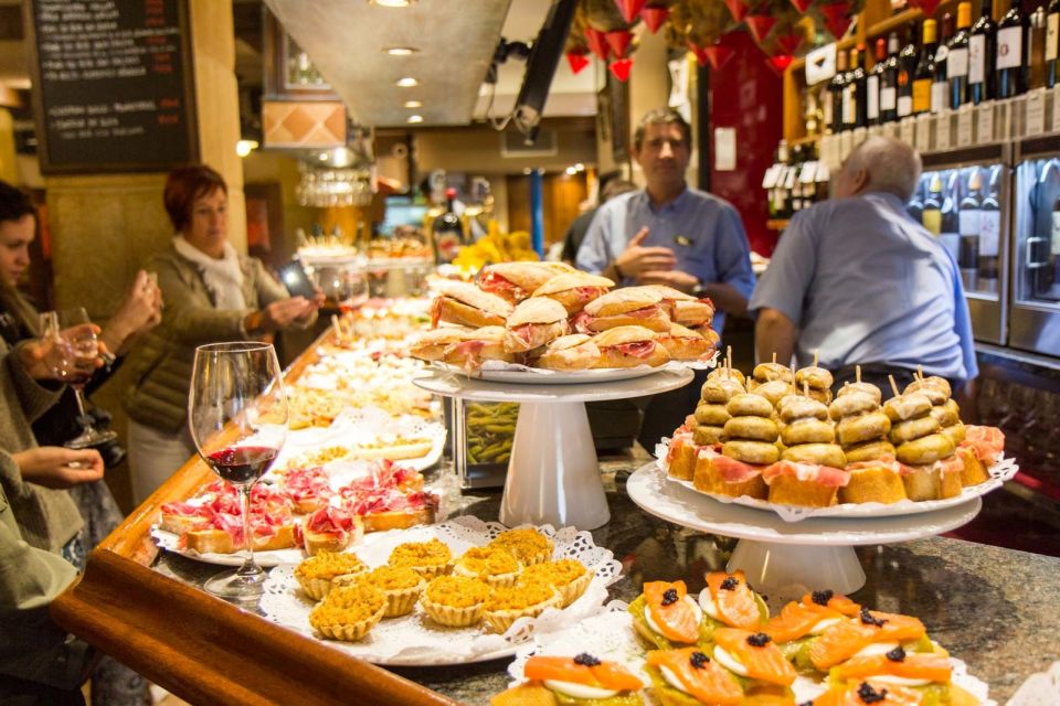 Bilbao: Boat and Walking Guided Tour With Pintxos - Tour Inclusions