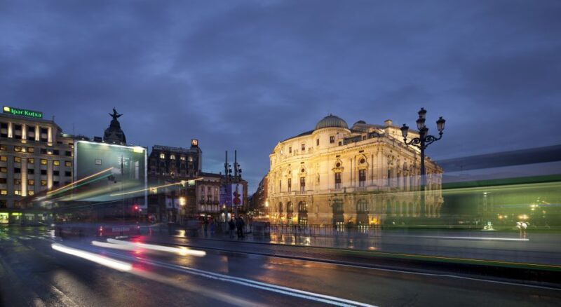 Bilbao: Private Night Walking Tour - Inclusions