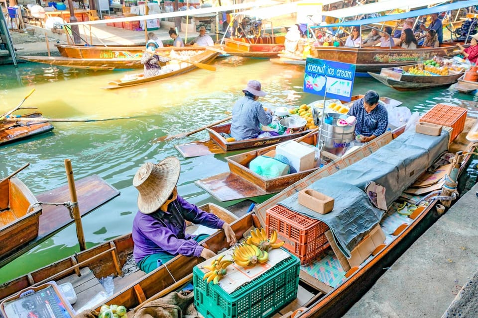 BKK : Private Damnoen Saduak Floating Market Half Day - Market Experience